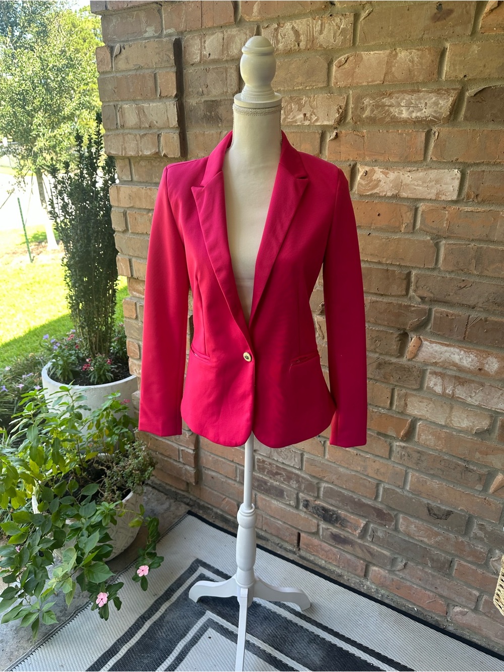 Zara Vibrant Hot Pink Tailored Single-Button Blazer